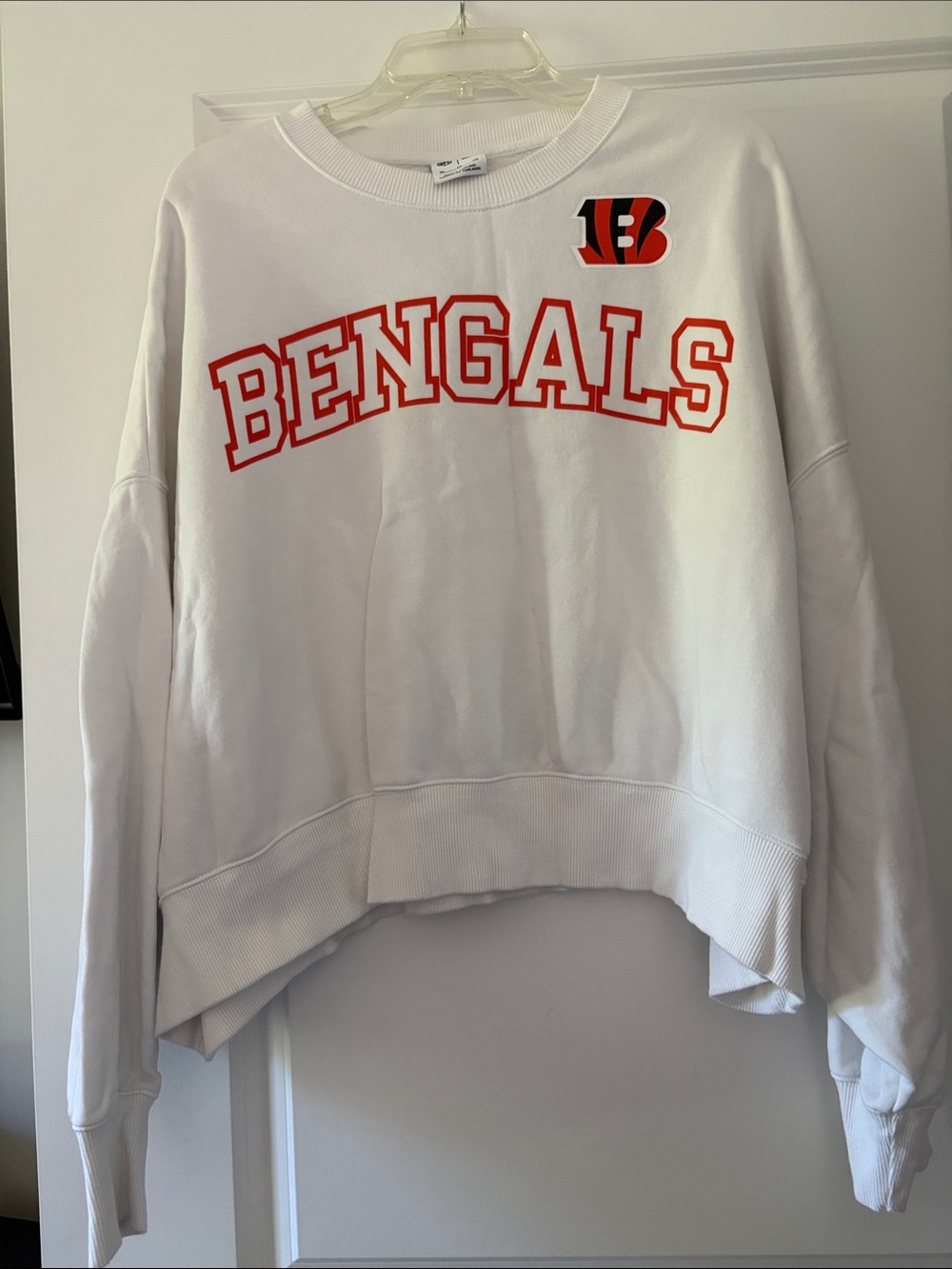 Nike White Crewneck Sweatshirt with Orange Bengals Logo